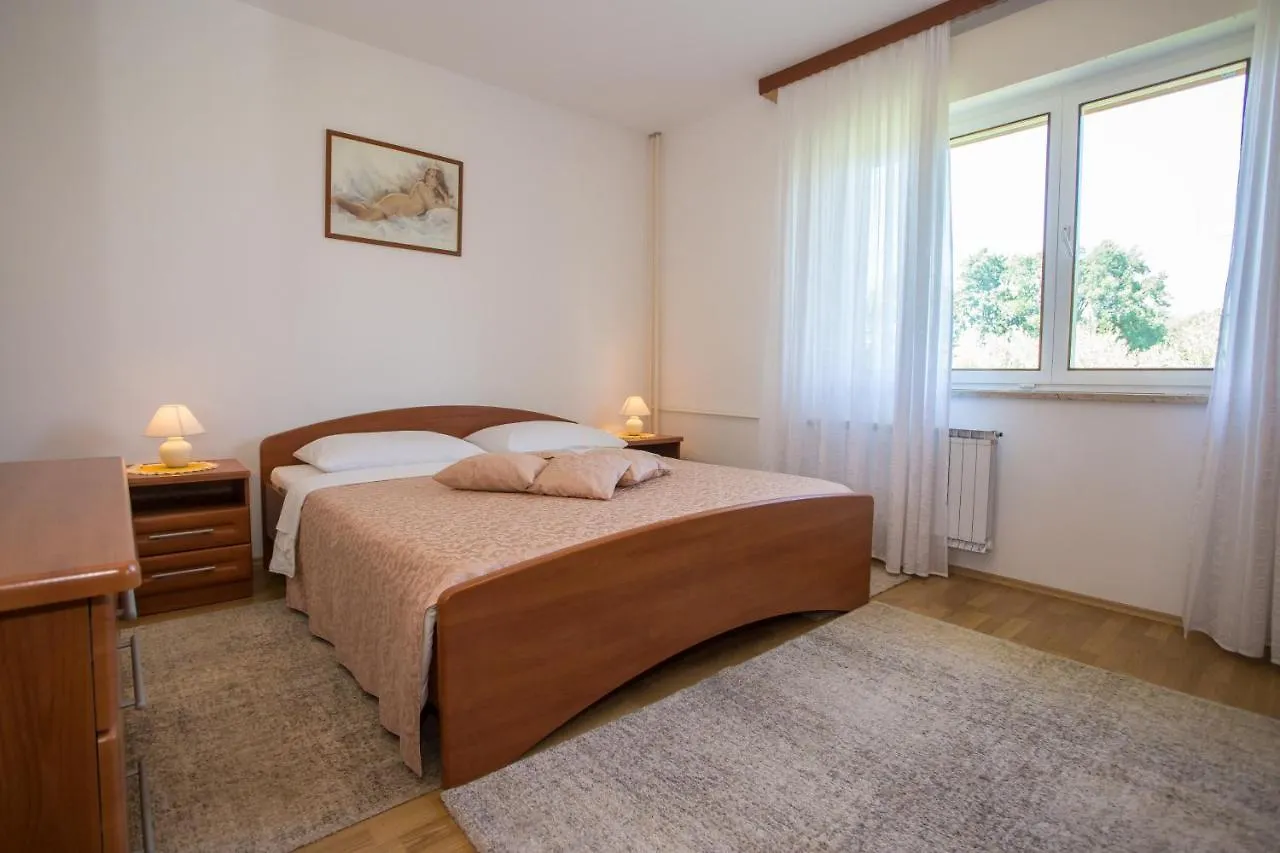 Garden View Apartment In Porec For 2 - 4 Persons